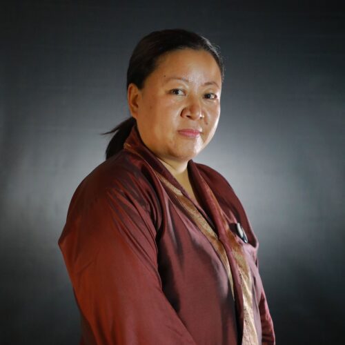 staffImage-1753077463865 staffImage-1753077463865