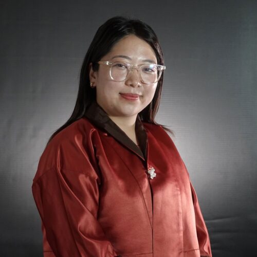 staffImage-1753337503596 staffImage-1753337503596